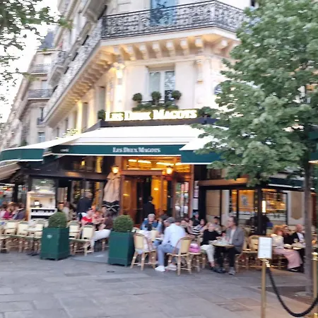 2minute Gare Montparnasse ,center, A ,5 Minute Eifel Tour ,louvre Meusm ,1 Mins Notre Dame Of ,front Metro, Aesome Place Hospedagem domiciliar